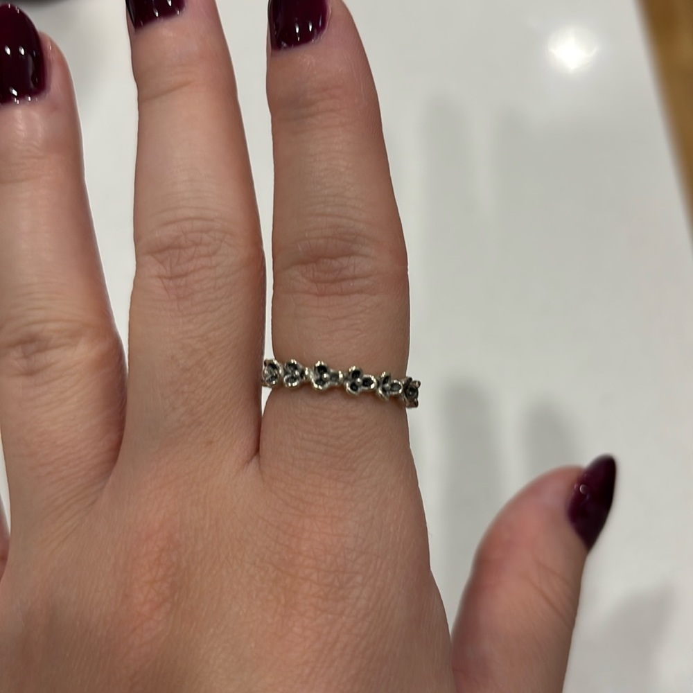 Pandora floral ring